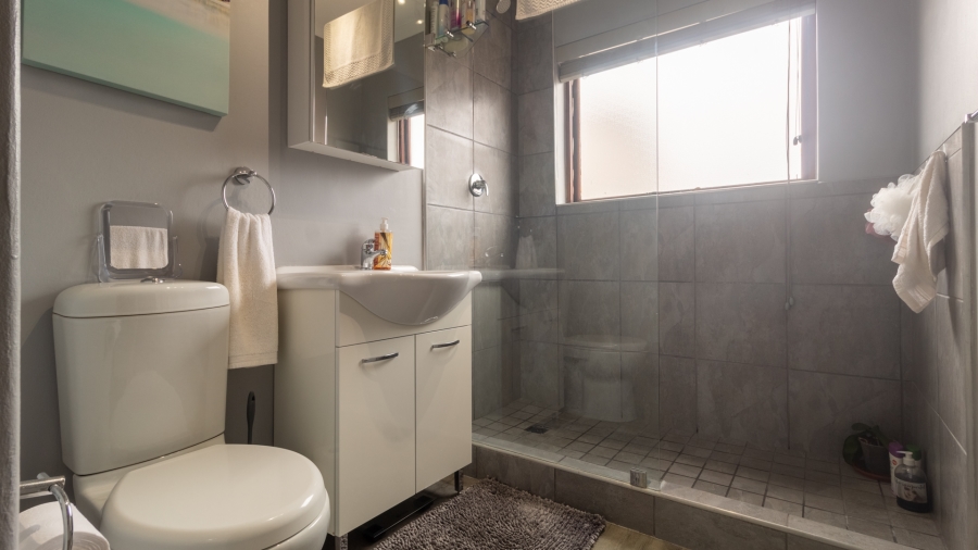 2 Bedroom Property for Sale in Greenways Golf Estate Western Cape